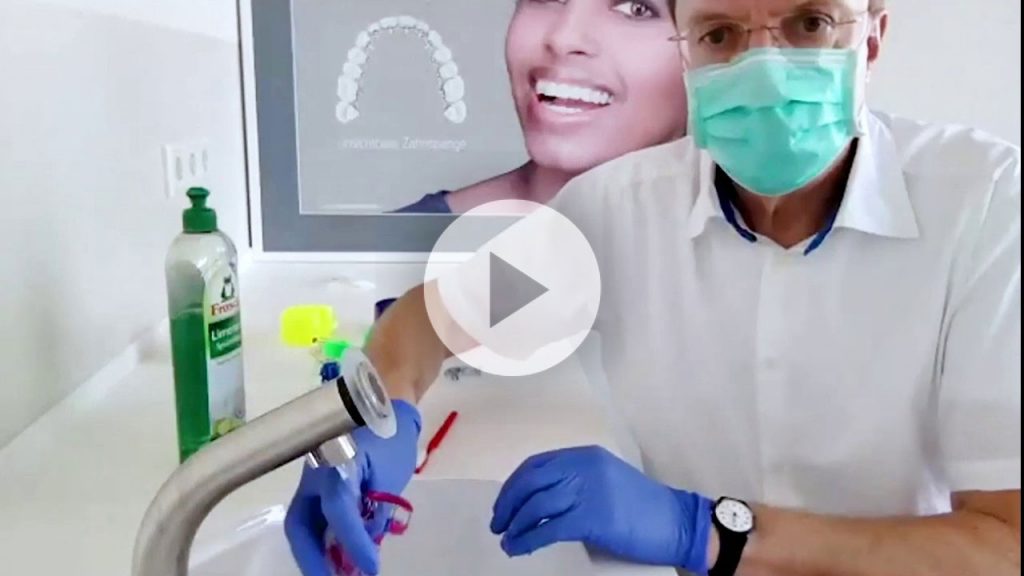 Wie reinige ich meine Zahnspange richtig?